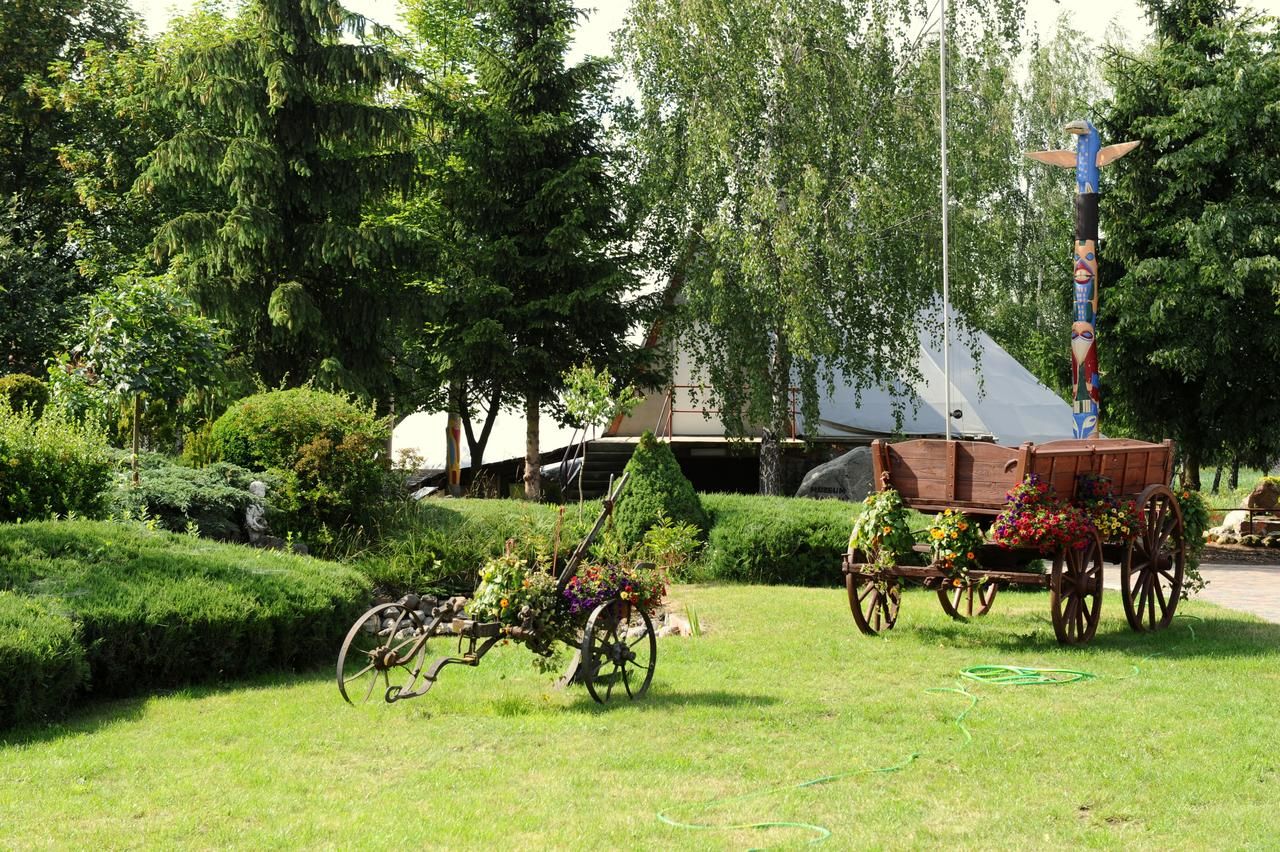 Курортные отели Dworek Wymysłowo Тухоля